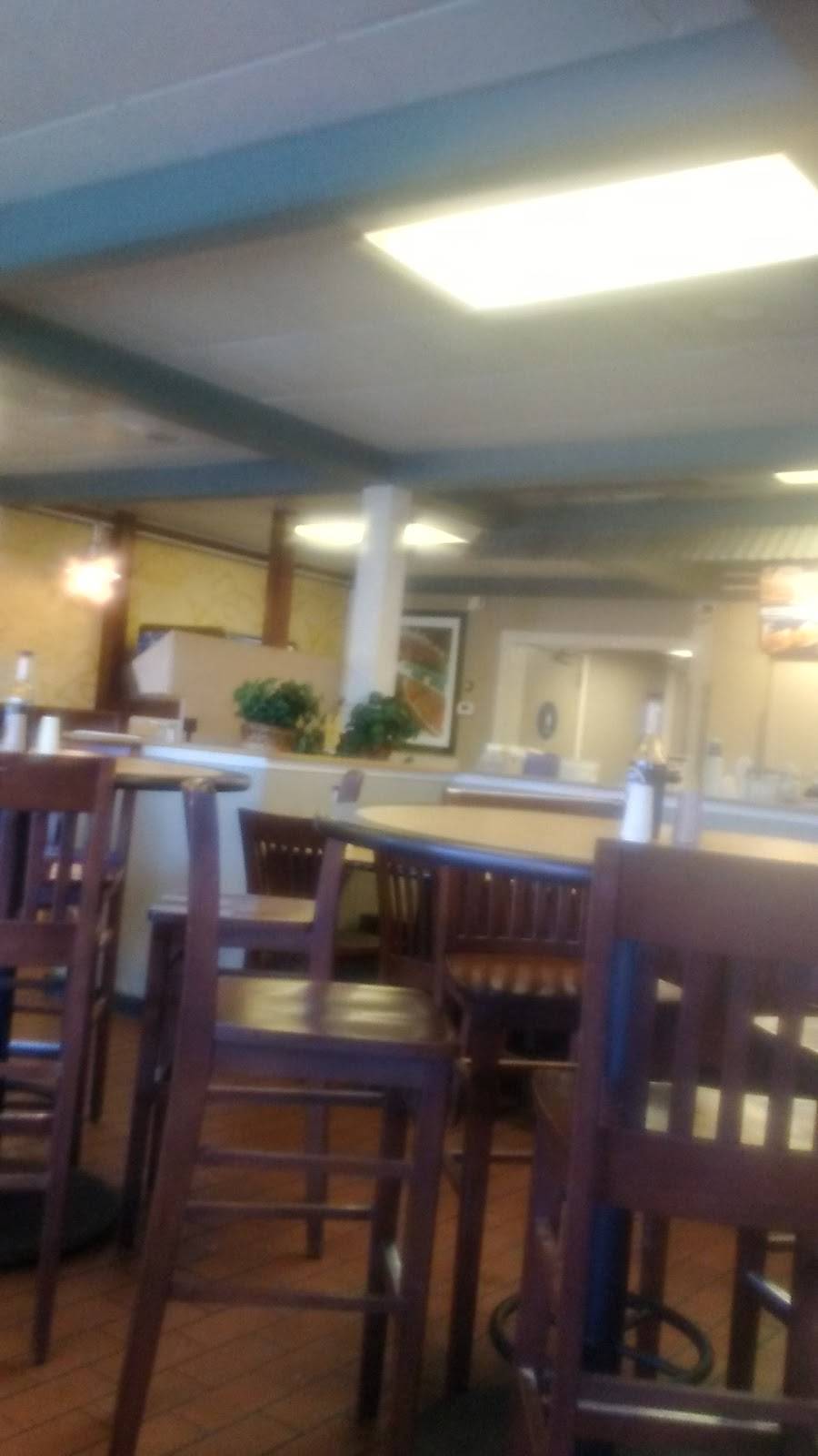 Long John Silvers | restaurant | 3341 Virginia Beach Blvd, Virginia Beach, VA 23452, USA | 7573406570 OR +1 757-340-6570