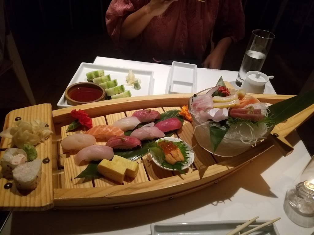 Katsuya Brentwood | night club | 11777 San Vicente Blvd, Los Angeles, CA 90049, USA | 3102376174 OR +1 310-237-6174