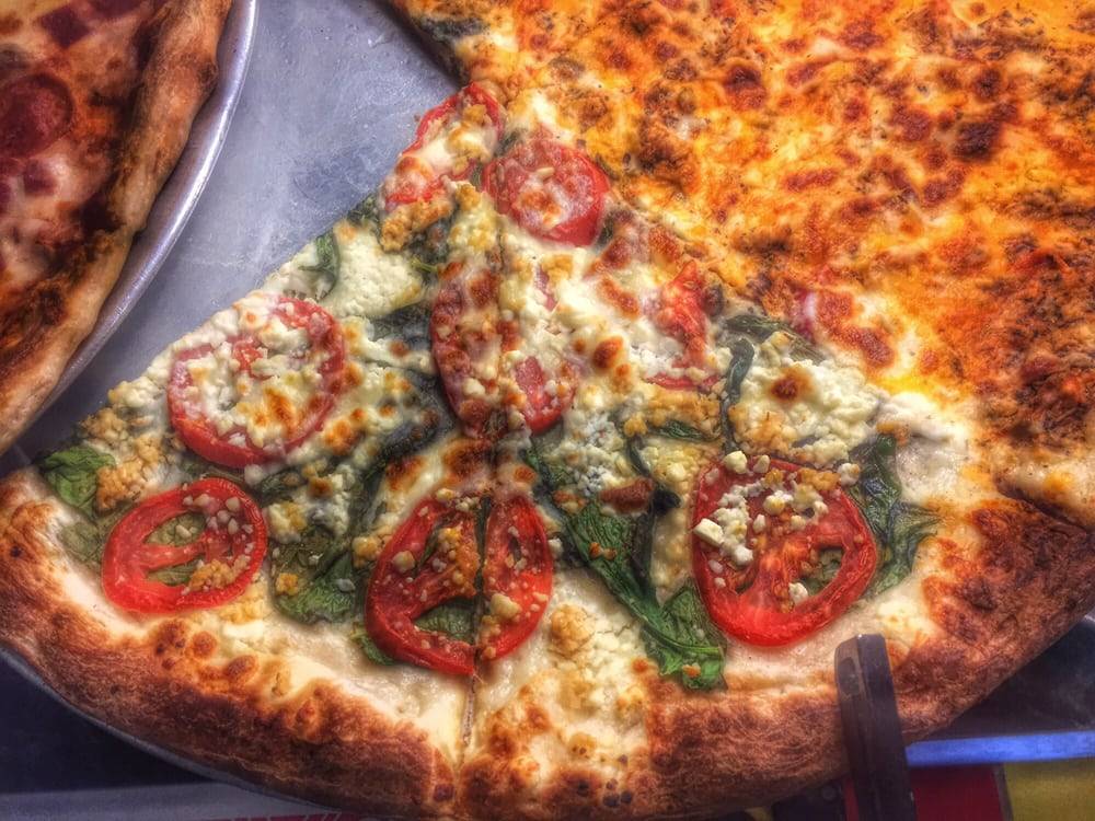 Family Pizza & Subs | meal delivery | 6500, 1735 Reed Rd NE, Leland, NC 28451, USA | 9103712611 OR +1 910-371-2611