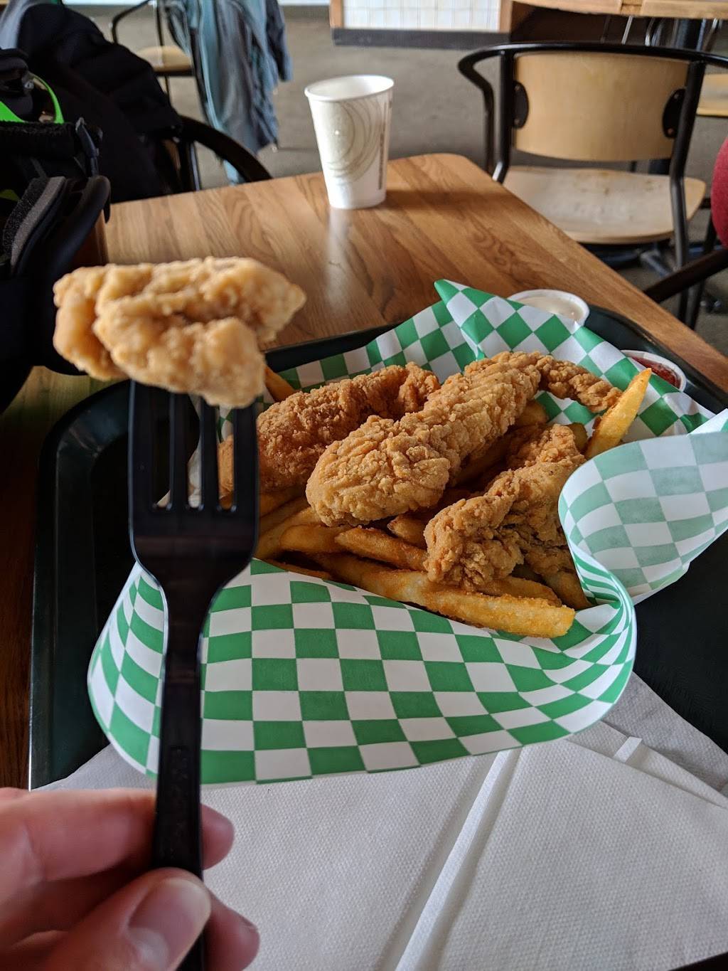 Skyline Taphouse | restaurant | 880 Summit Blvd #2100, Big Bear Lake, CA 92315, USA | 9098665766 OR +1 909-866-5766