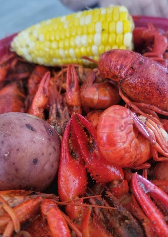 Red Tailz Crawfish | restaurant | 19705 TX-124, Beaumont, TX 77705, USA | 2816840033 OR +1 281-684-0033