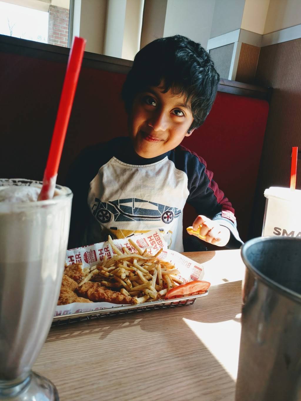 Smashburger | restaurant | 975 Route 1 South, North Brunswick Township, NJ 08902, USA | 7322758177 OR +1 732-275-8177