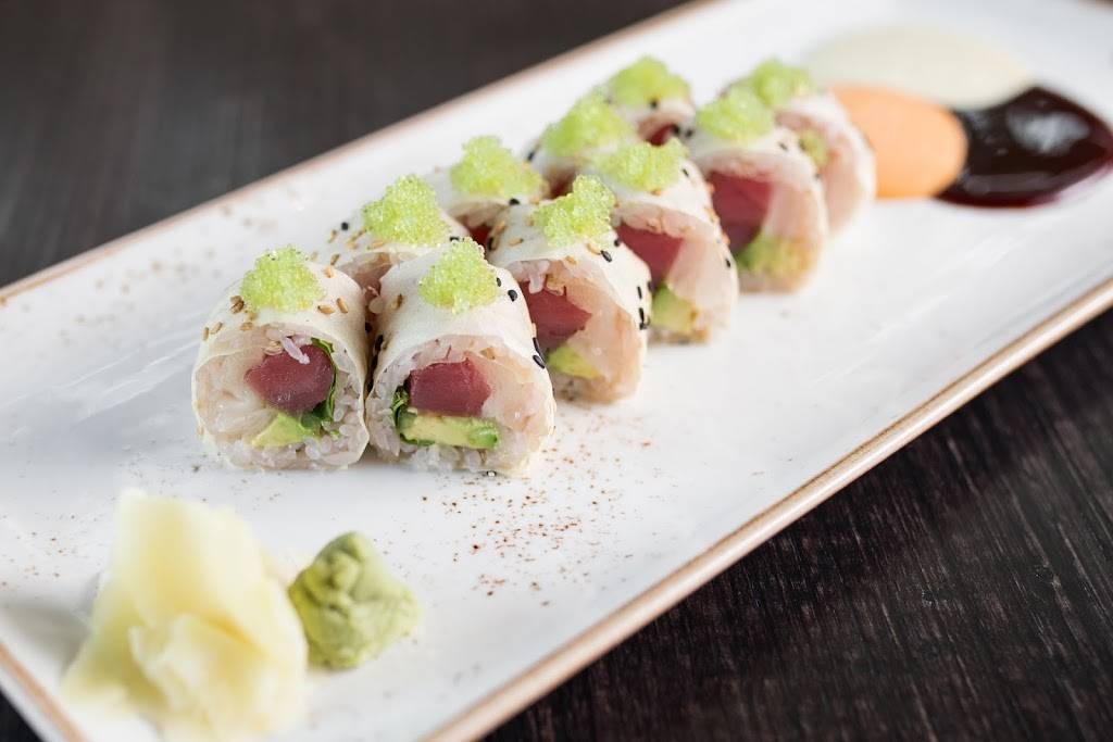 West Loop Sushi | restaurant | 1027 W Madison St # 2, Chicago, IL 60654, USA | 3125664121 OR +1 312-566-4121