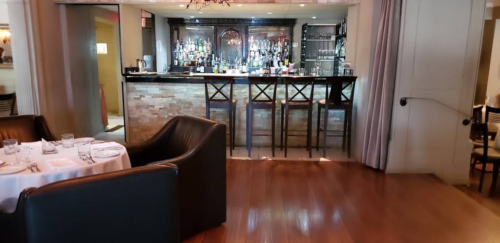 Grappa Restaurant | restaurant | 690 The Queensway, Etobicoke, ON M8Y 1K9, Canada | 4165353337 OR +1 416-535-3337