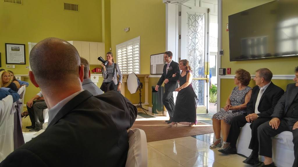 The Fountain Vue | restaurant | 11345 Robert Trent Jones Pkwy, Trinity, FL 34655, USA | 7273725411 OR +1 727-372-5411