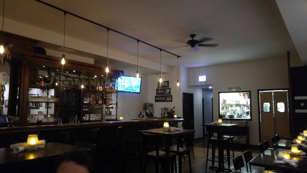 Hops & Curds | restaurant | 2470 N Lincoln Ave, Chicago, IL 60614, USA | 7739048835 OR +1 773-904-8835