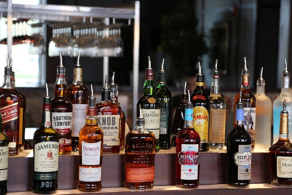 Bar Louie - Kendall | night club | 11745 Sherry Ln, Miami, FL 33183, USA | 7866738400 OR +1 786-673-8400