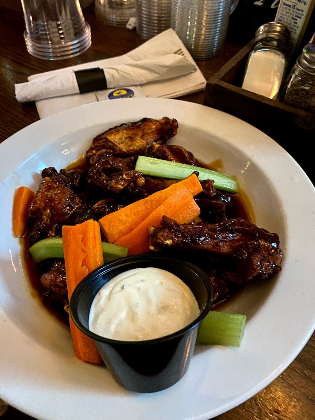 Heritage Bar & Restaurant | restaurant | 960 McLean Ave, Yonkers, NY 10704, USA | 9147767532 OR +1 914-776-7532