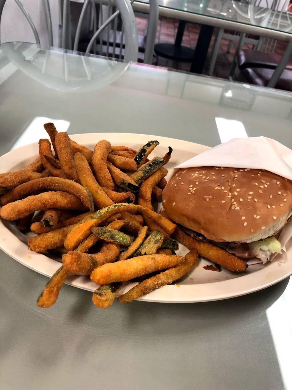 Georges Burgers | restaurant | 479 S Mt Vernon Ave, San Bernardino, CA 92410, USA | 9098840300 OR +1 909-884-0300