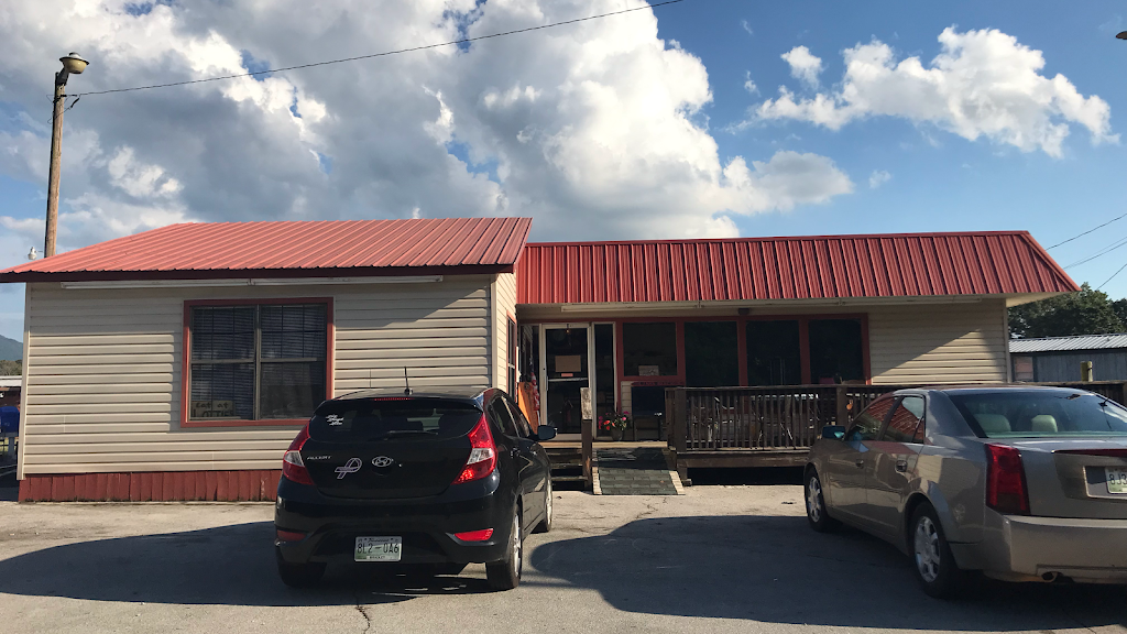 Lotties Diner | restaurant | 5790 Old Hwy 411, Benton, TN 37307, USA | 4233388513 OR +1 423-338-8513