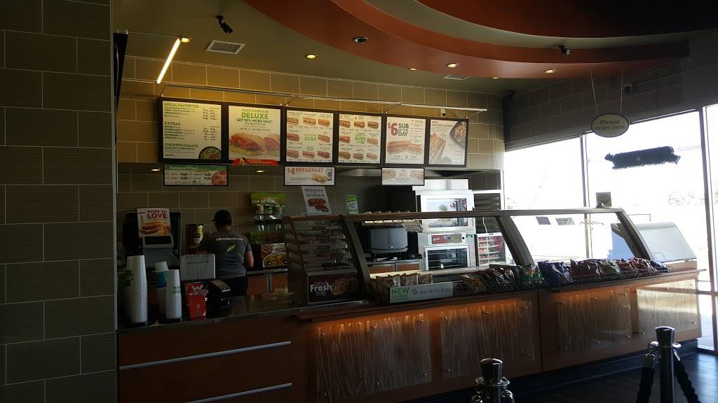 Subway Restaurants | restaurant | 601 Marina Center, Suisun City, CA 94585, USA | 7074264866 OR +1 707-426-4866