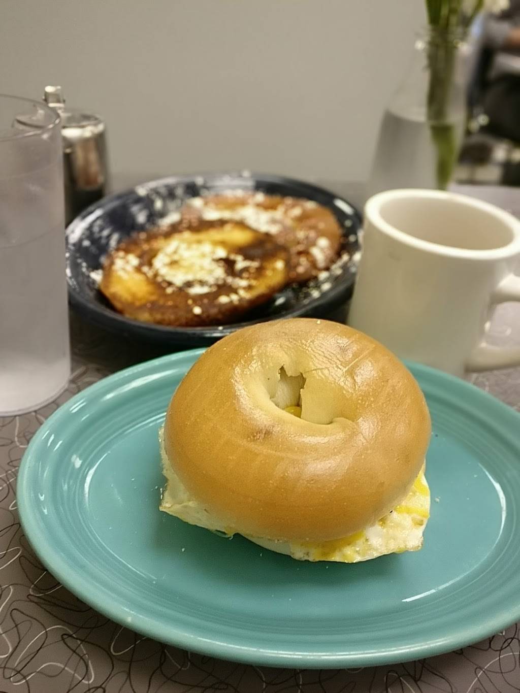 Kelly Os Diner in the Strip | restaurant | 100 24th St, Pittsburgh, PA 15222, USA | 4122323447 OR +1 412-232-3447