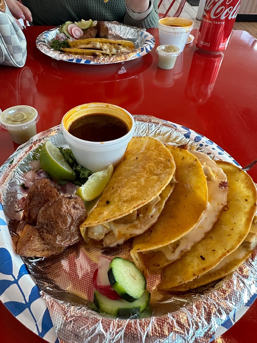 Taqueria Los Toros | restaurant | 2811 Hillsborough St, Raleigh, NC 27607, USA | 9198966661 OR +1 919-896-6661