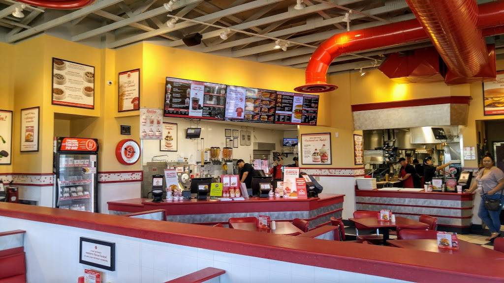 Freddys Frozen Custard & Steakburgers | restaurant | 131 Coors Blvd NW, Albuquerque, NM 87121, USA | 5058392946 OR +1 505-839-2946