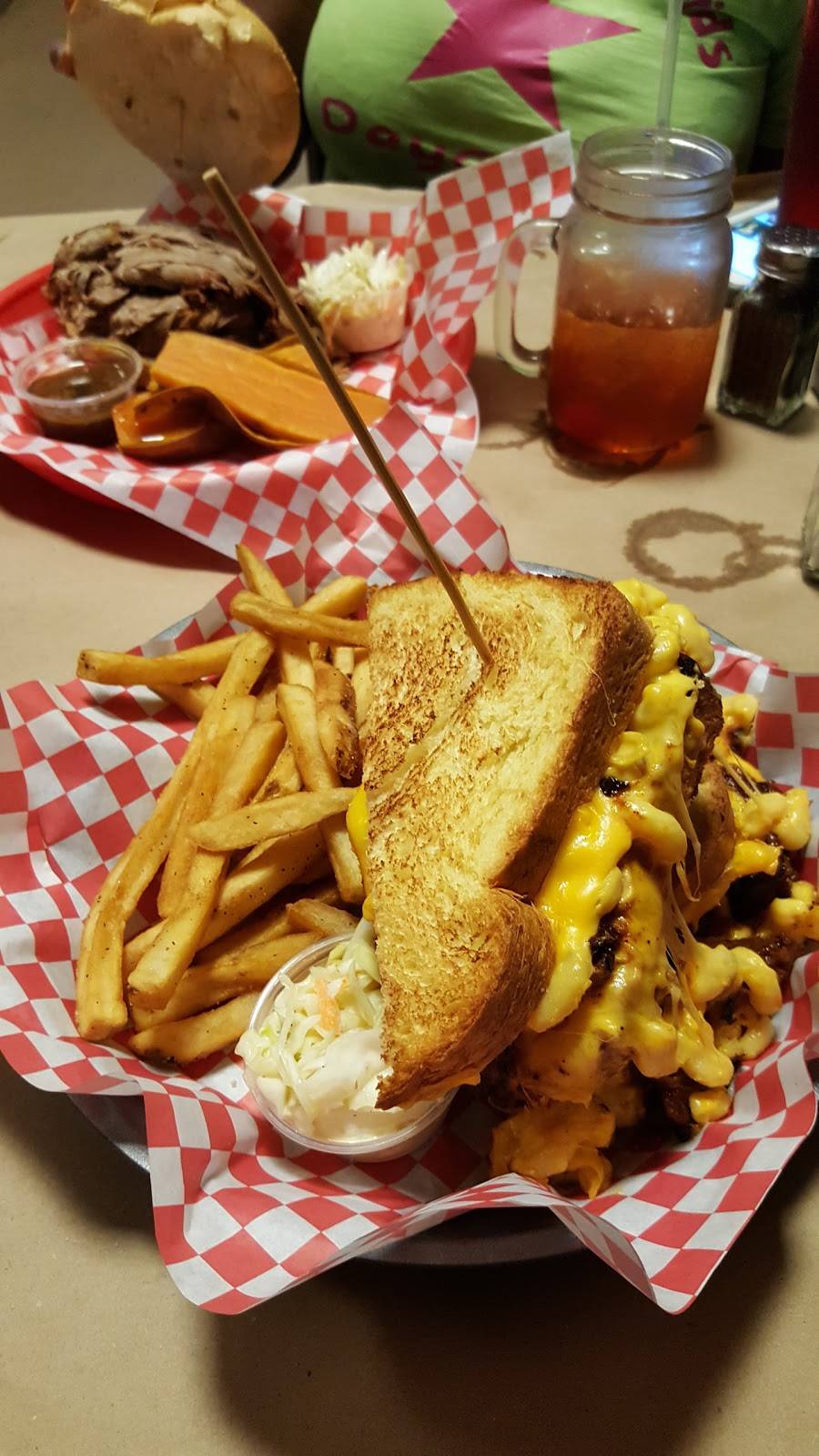 DaddyOs BBQ & Sports Bar | restaurant | 181 Bay St, Staten Island, NY 10301, USA | 7182854096 OR +1 718-285-4096