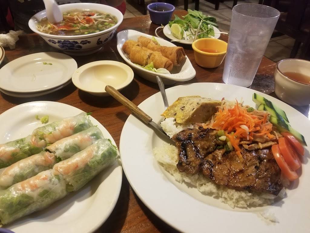 Pho 79 | restaurant | 2529 Nicollet Ave, Minneapolis, MN 55404, USA | 6128714602 OR +1 612-871-4602