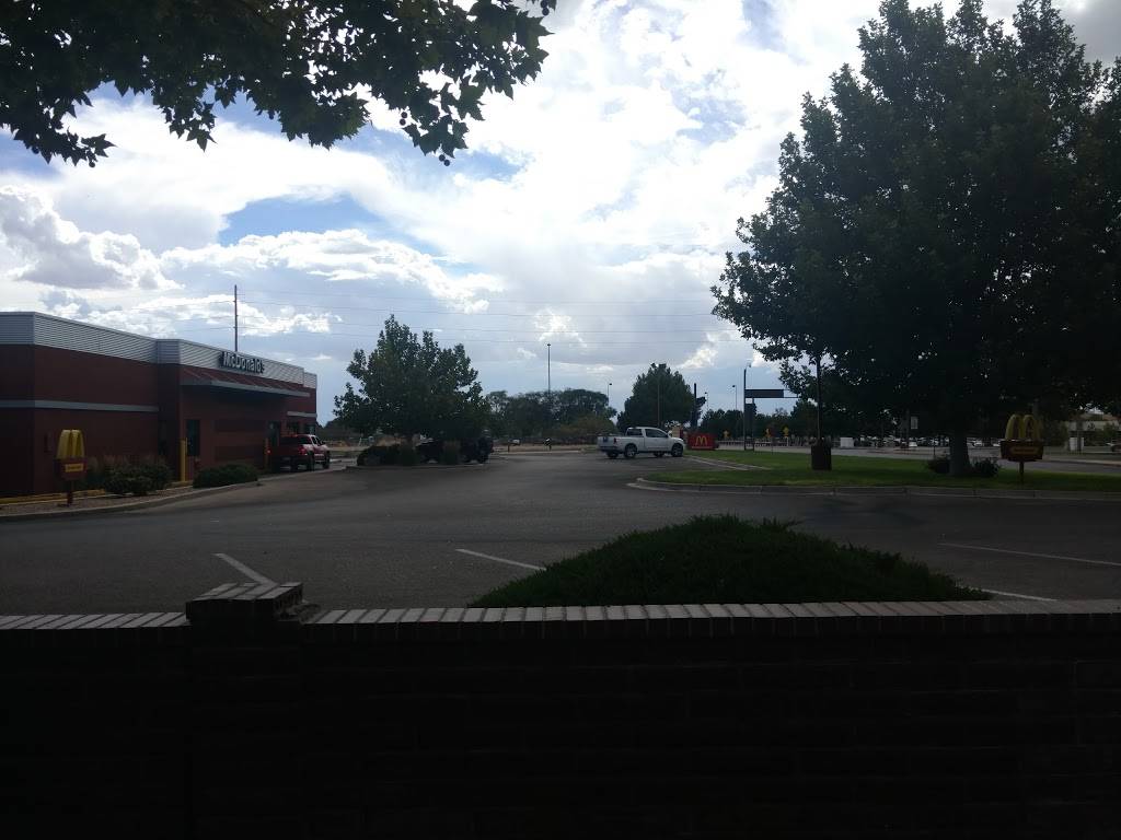 McDonalds | cafe | 1100 Pennsylvania St SE, Albuquerque, NM 87117, USA | 5052555363 OR +1 505-255-5363