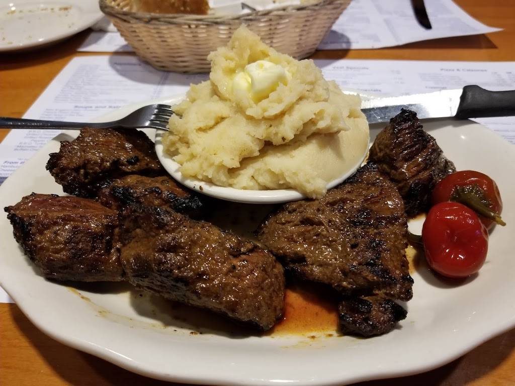 Six Twenty-One Tavern & Grill | restaurant | 621 Broadway, Malden, MA 02148, USA | 7813971990 OR +1 781-397-1990