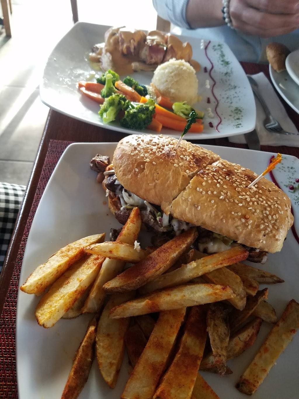 Santo Mitote Bistro Bar | restaurant | Macroplaza del Mar, Av. Dr. Pedro Loyola 612 local 58-59, Carlos Pacheco, Carlos Pacheco 8, 22830 Ensenada, B.C., Mexico | 016461732017 OR +52 646 173 2017