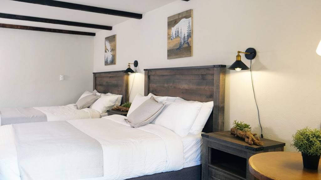 Paradise Village Hotel & Restaurant | bakery | 31811 WA-706, Ashford, WA 98304, USA | 3602550070 OR +1 360-255-0070