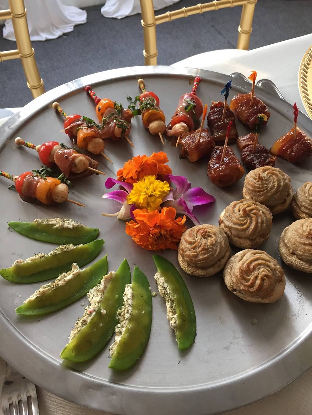 Bauers Catering | restaurant | 1414 N Milwaukee Ave, Libertyville, IL 60048, USA | 8478169900 OR +1 847-816-9900