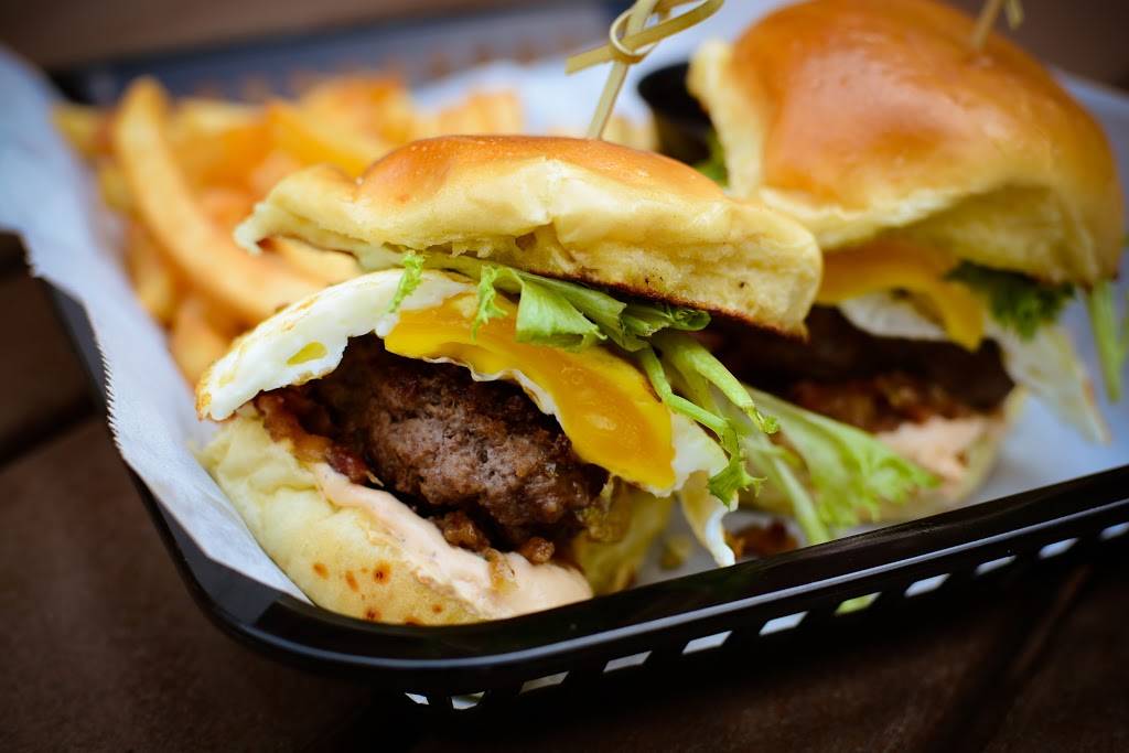 Brix Taphouse | night club | 300 2nd St N, Jacksonville Beach, FL 32250, USA | 9042414668 OR +1 904-241-4668