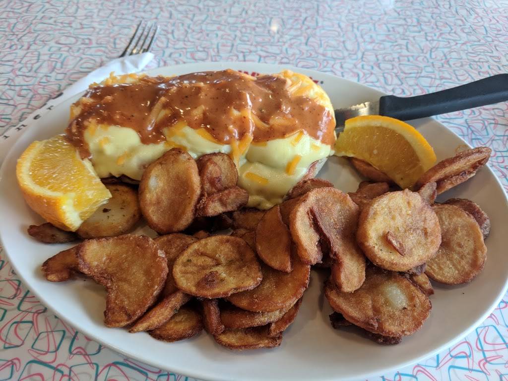 Wimpys Diner | restaurant | 10178 Hurontario St, Brampton, ON L7A 0E4, Canada | 9058400100 OR +1 905-840-0100