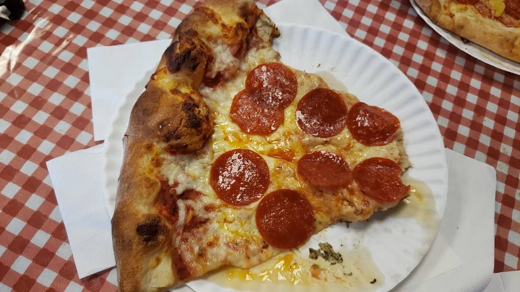 Mancinis New York Deli & Pizza | restaurant | 7711 S Raeford Rd, Fayetteville, NC 28304, USA | 9108678690 OR +1 910-867-8690