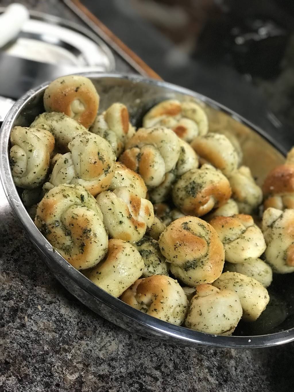 Manhattan Pizzeria | restaurant | 6225 W 56th St, Indianapolis, IN 46254, USA | 3175522141 OR +1 317-552-2141