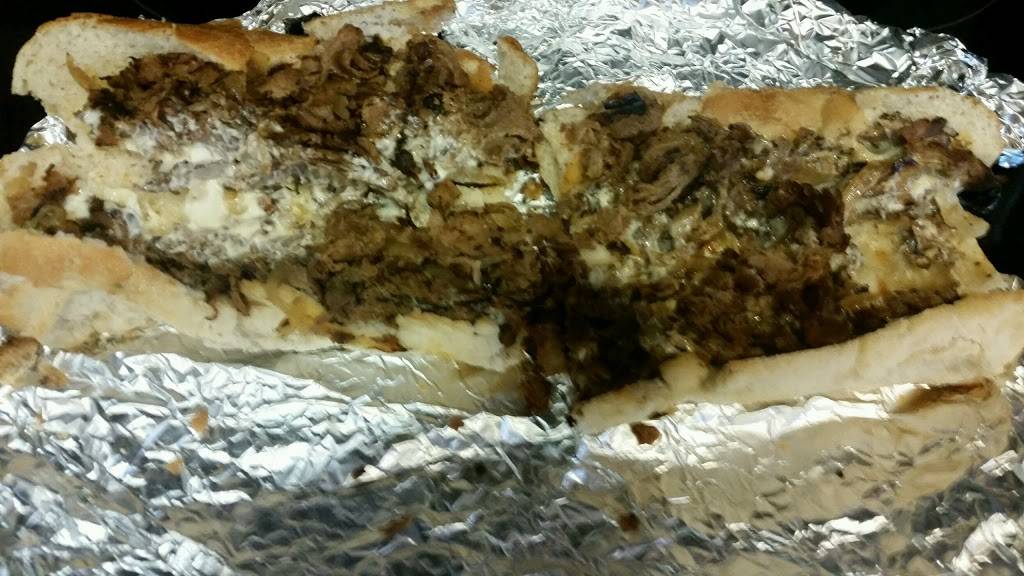 Vinces New York Pizza | restaurant | 17520 Virginia Ave, Hagerstown, MD 21740, USA | 3015824400 OR +1 301-582-4400