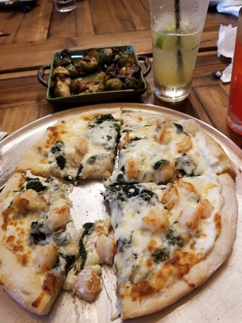 Mondo Wood Fired Pizza | restaurant | 950 SE Indian St, Stuart, FL 34997, USA | 7722912767 OR +1 772-291-2767