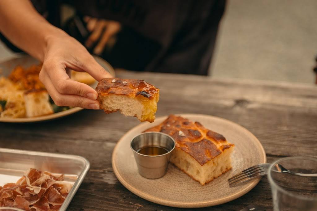 Mezzanotte | restaurant | 1210 S Bailey St, Seattle, WA 98108, USA | 2064666032 OR +1 206-466-6032