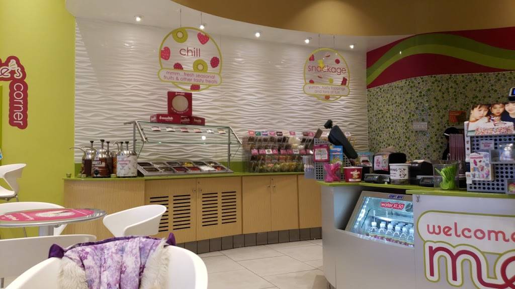 Menchies Randall Crossing | restaurant | 2531 County Line Rd, Algonquin, IL 60102, USA | 2243330641 OR +1 224-333-0641