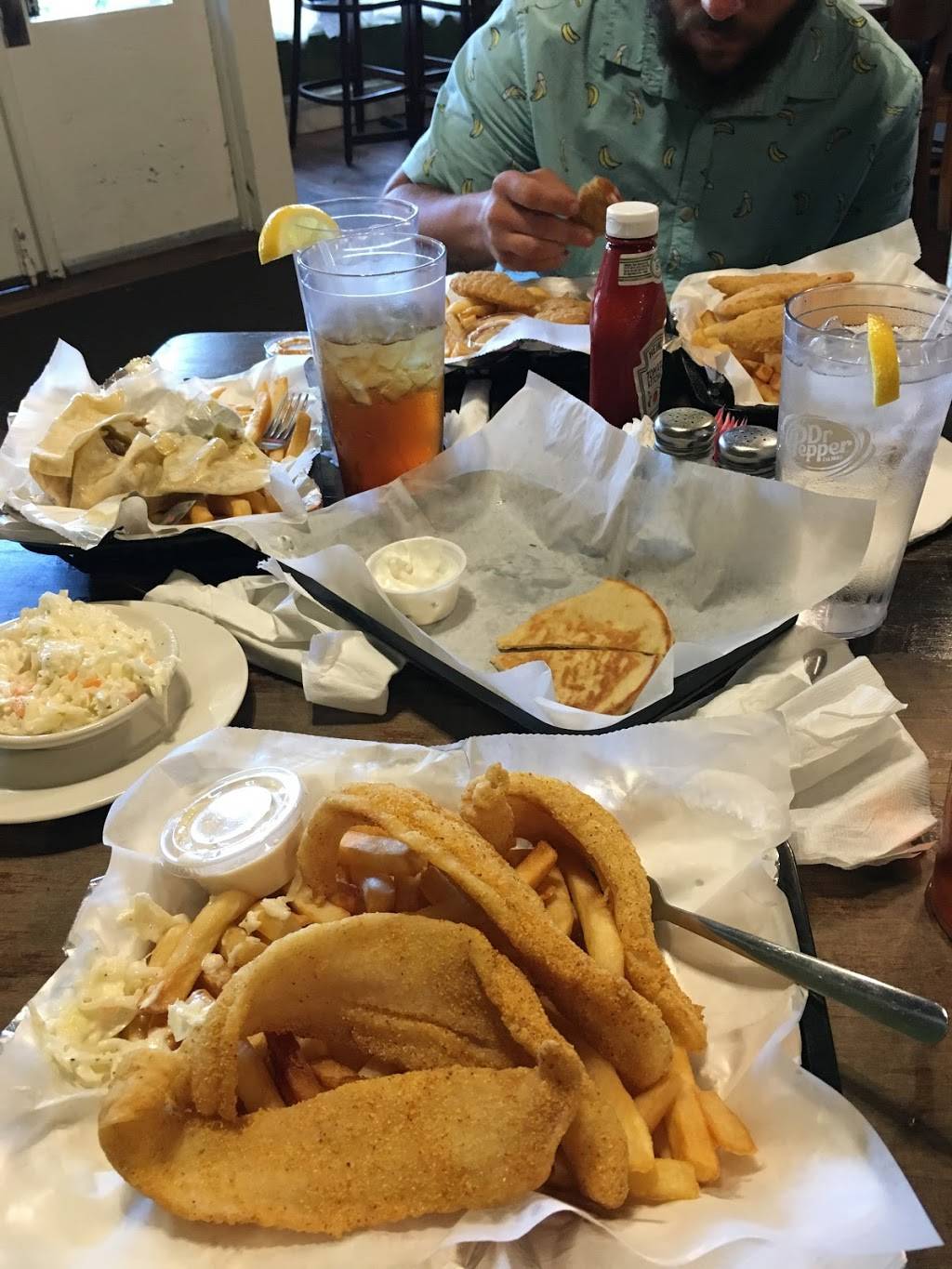 Nikos Restaurant | restaurant | 26 Main St, Grantville, GA 30220, USA | 6785826041 OR +1 678-582-6041