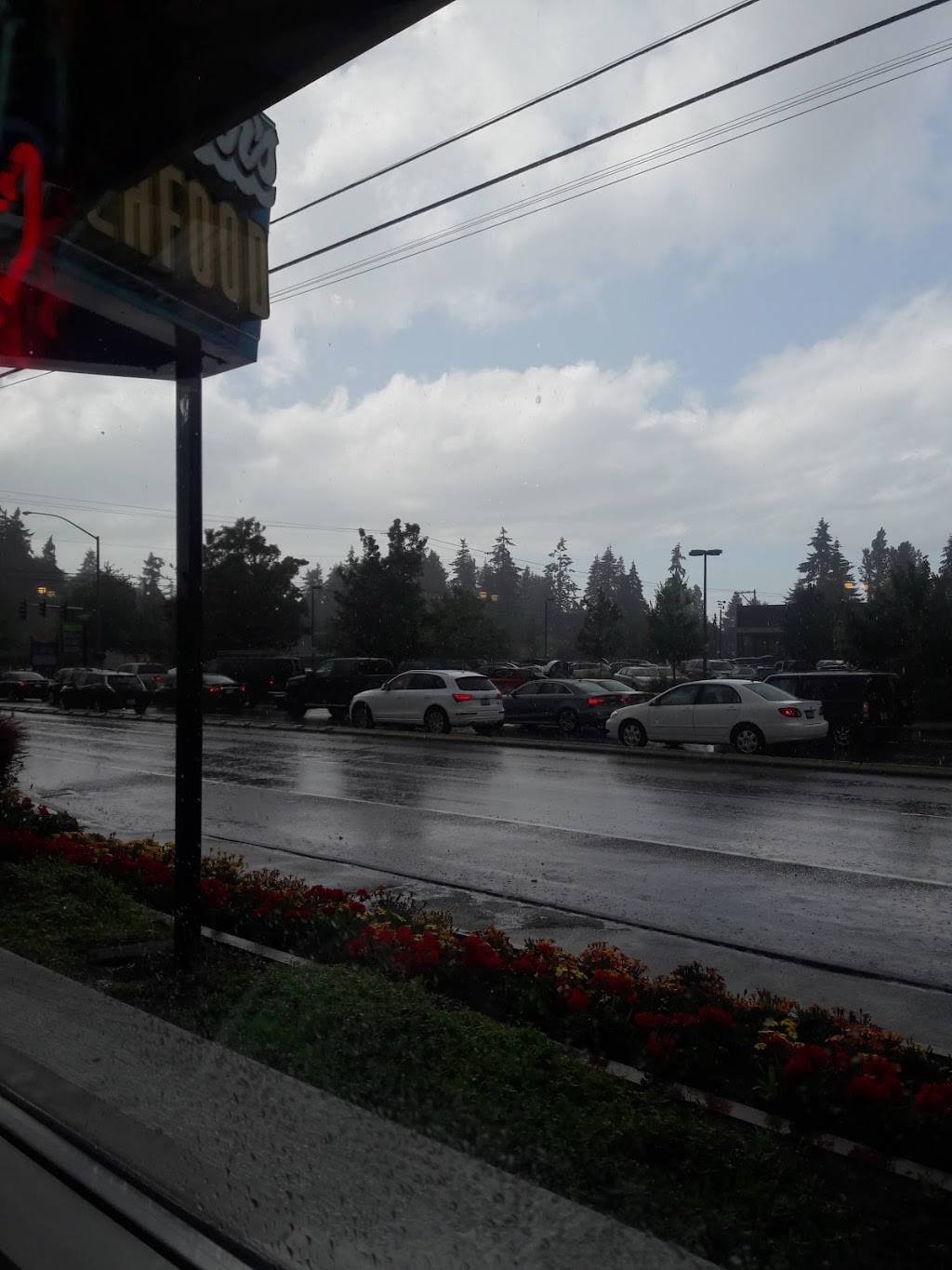 Ivars Seafood Bar | restaurant | 9910 Edmonds Way, Edmonds, WA 98020, USA | 4256722640 OR +1 425-672-2640