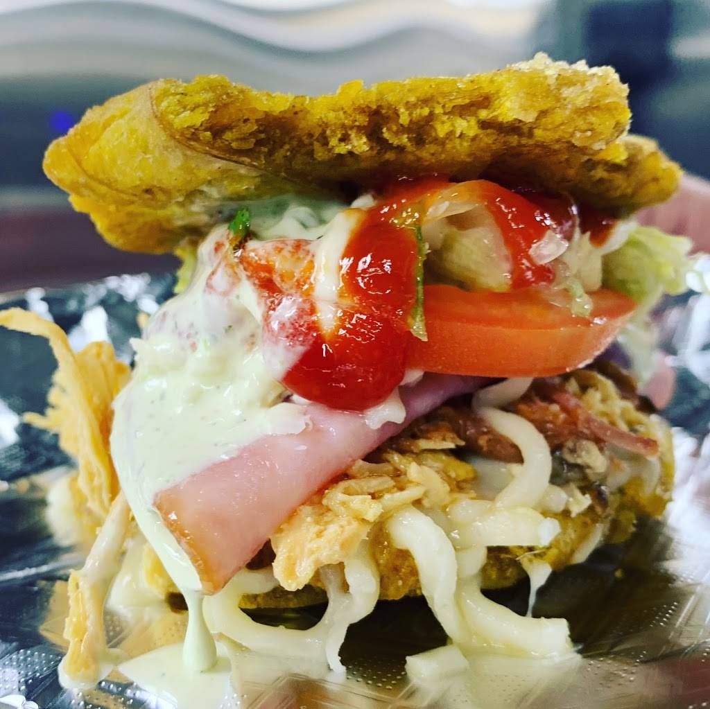Na’Wara de Arepa | restaurant | 102 S Merritt Mill Rd, Chapel Hill, NC 27516, USA | 3218889543 OR +1 321-888-9543