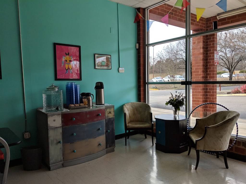 Hang Space | restaurant | 8002 Buford Ct, North Chesterfield, VA 23235, USA | 8045604672 OR +1 804-560-4672