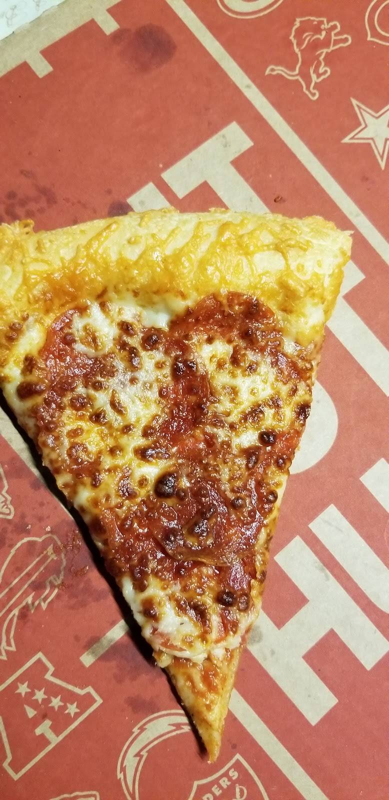 Pizza Hut | restaurant | 14129 Puritas Ave, Cleveland, OH 44135, USA | 2166718711 OR +1 216-671-8711