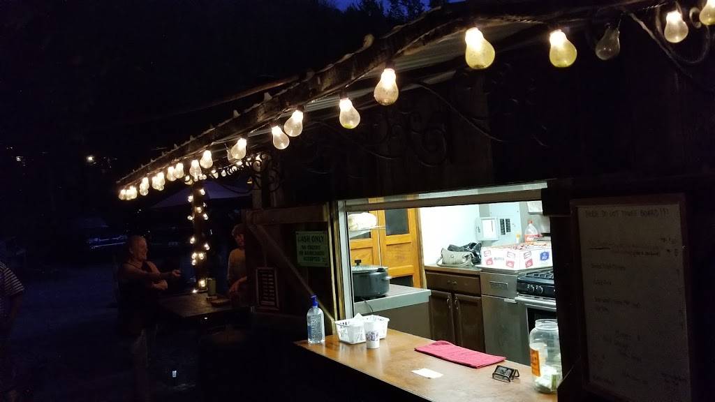 Scalded Hog | restaurant | 10021 Lower River Rd, Burlington, KY 41005, USA | 8594683298 OR +1 859-468-3298