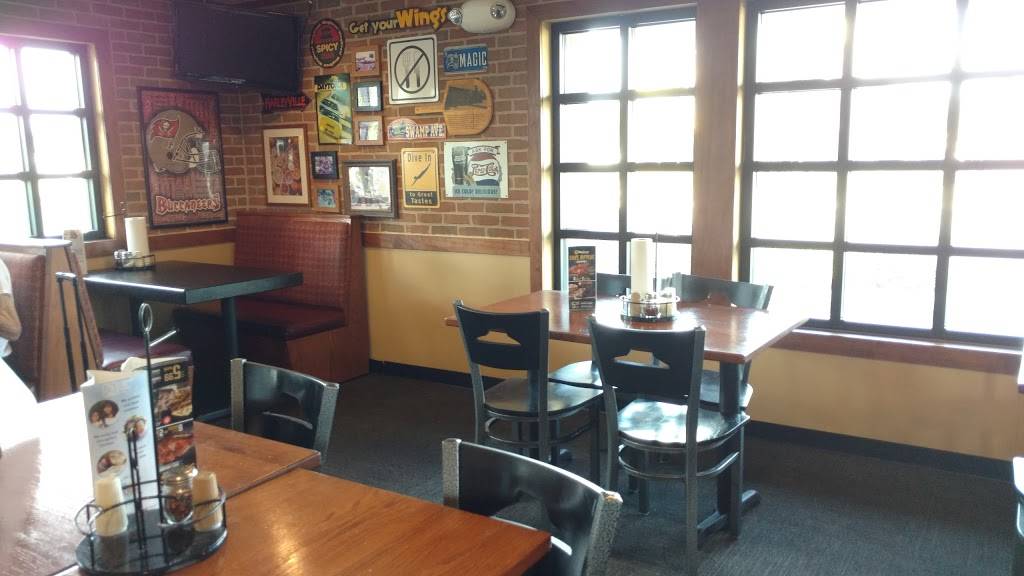 Pizza Hut | restaurant | 1007 N 14th St, Leesburg, FL 34748, USA | 3527878744 OR +1 352-787-8744