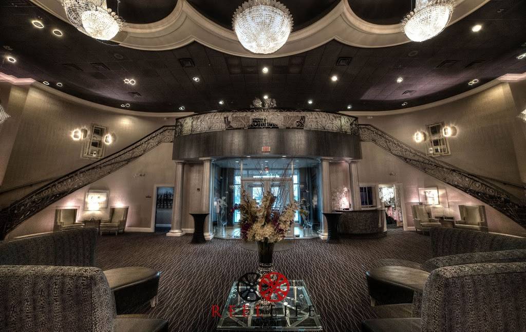 The Seville | restaurant | 700 S Barrington Rd, Streamwood, IL 60107, USA | 6302894500 OR +1 630-289-4500