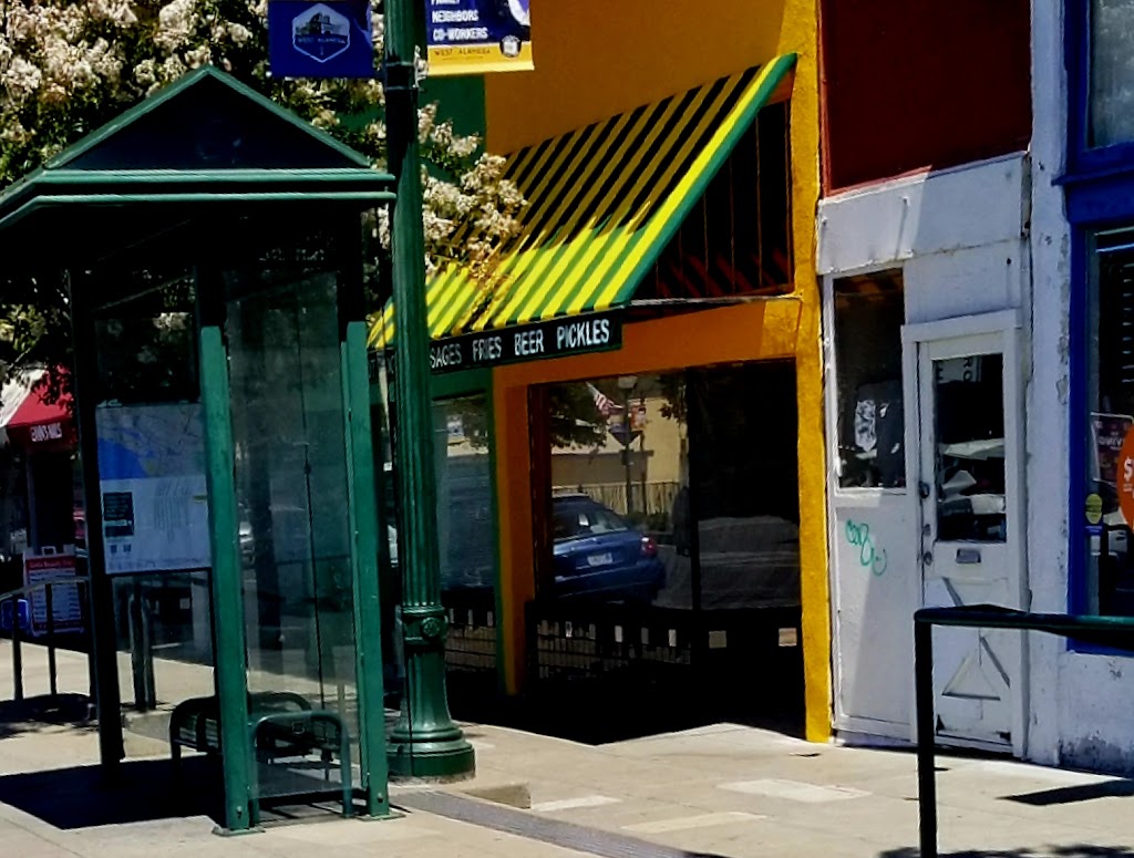 Left Field Dogs | restaurant | 1606 Webster St, Alameda, CA 94501, USA | 5102178697 OR +1 510-217-8697