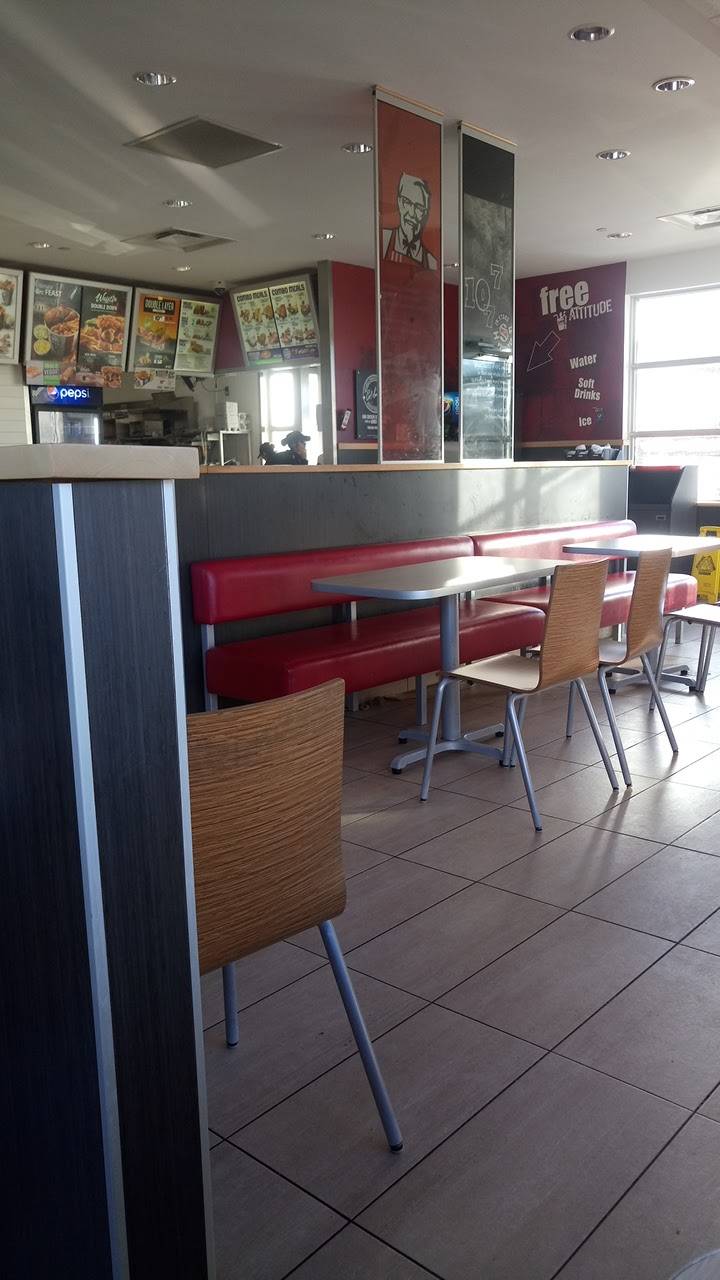 KFC | meal delivery | 3058 Mayfield Rd, Brampton, ON L6Z 0E3, Canada | 9058463935 OR +1 905-846-3935