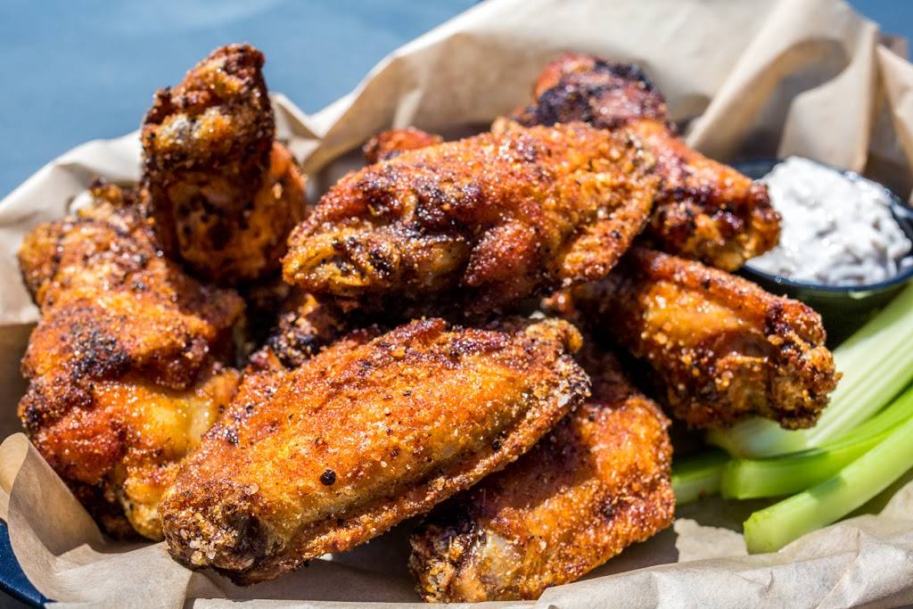 The Sandbar | restaurant | 4855 Kellogg Ave, Cincinnati, OH 45226, USA | 5135333810 OR +1 513-533-3810