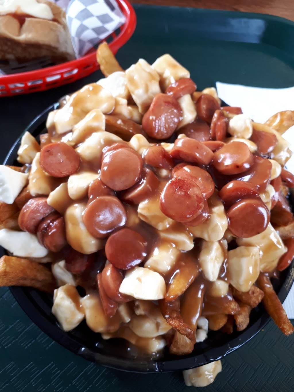 Cantine Annie | restaurant | 0S5, 27 Boulevard Arthabaska Est, Victoriaville, QC G6T 0L6, Canada | 8197512756 OR +1 819-751-2756