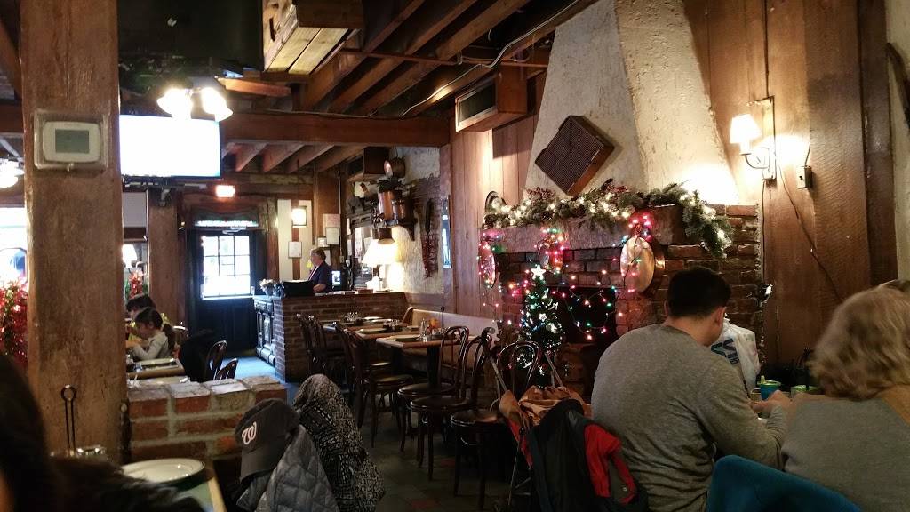 Bugsys Pizza Restaurant | restaurant | 111 King St, Alexandria, VA 22314, USA | 7036830313 OR +1 703-683-0313