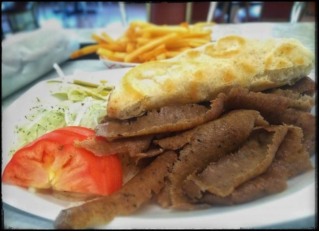 King Gyros Restaurant | restaurant | 2000 S Walnut St, Bloomington, IN 47401, USA | 8123344144 OR +1 812-334-4144