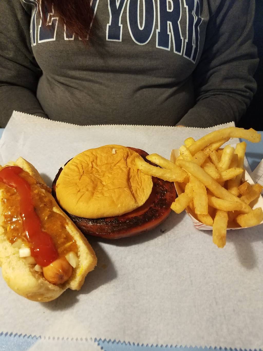 Dog House Inc | restaurant | 668 N Main St, High Point, NC 27260, USA | 3368864953 OR +1 336-886-4953