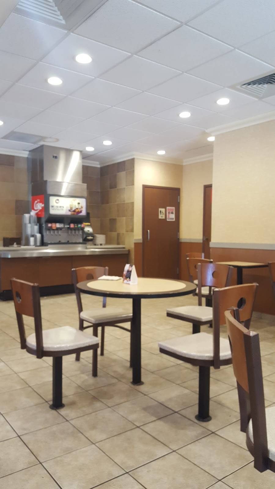 McDonalds | cafe | 318 Liberty St, Hanson, MA 02341, USA | 7812944455 OR +1 781-294-4455