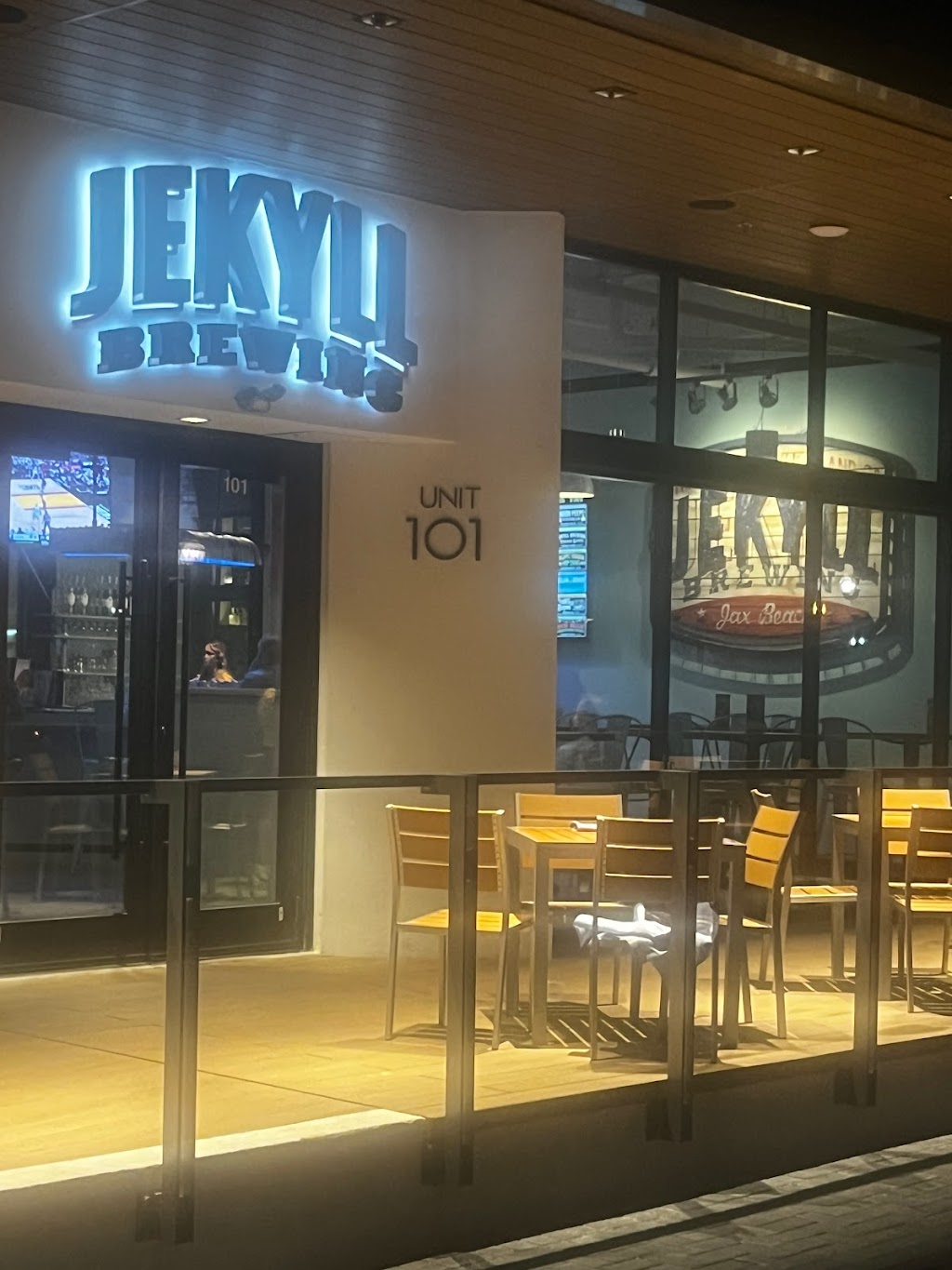 Jekyll Brewing | restaurant | 131 1st Ave N Suite 1, Jacksonville Beach, FL 32250, USA | 8444535955 OR +1 844-453-5955